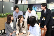 雑談の中から、仕事のヒントが生まれることもあります。
