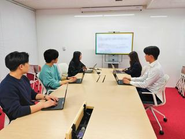 様々なバックグラウンドのメンバーが働いています！