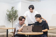 日々、IT業界は進歩しています。ただ、それをさせる技術者が不足しているのが現状です。そんな技術者の人材不足の解決に挑むことがMarvelの使命です。