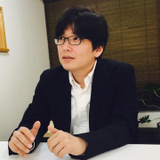 岡 健作