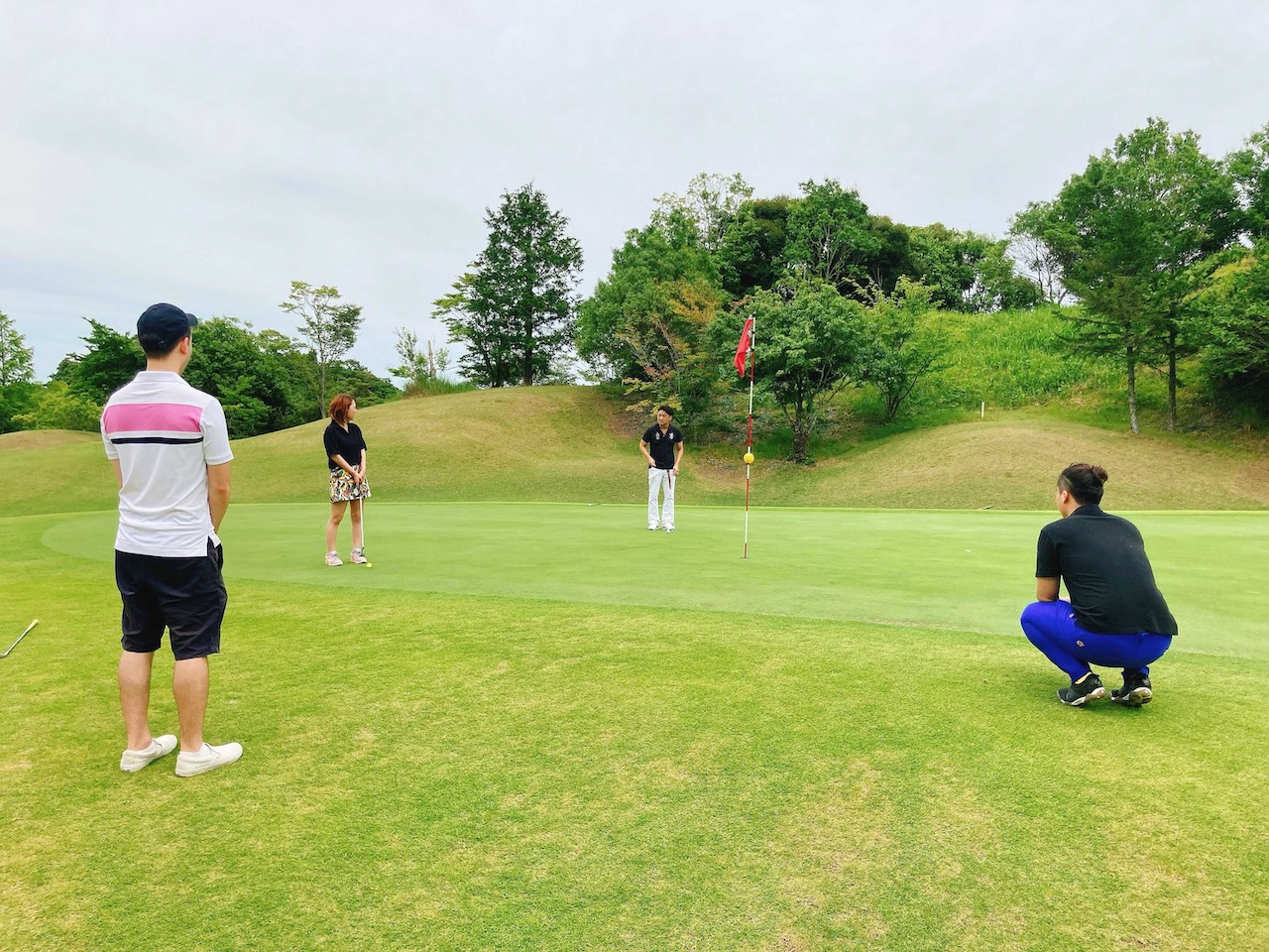 ゴルフにサウナにフットサル！？Zehitomoの「部活動」って何だろう