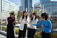 対話を大事にする社風！エンジニアや営業・メンターも含め、たくさんミーティングが開かれています。
