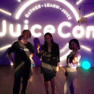 世界中のJUICE関連の仲間が集まるカンファレンスにて。会場はマイアミですが、アメリカのみならず、ヨーロッパ、アジア、アフリカと、300名以上が一つの事象「ジュース」について熱く語り合う。今後日本でも、conference文化が広がるでしょう。