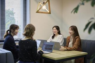 明るく、意見の言いやすいフラットな社風です！