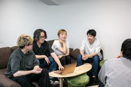 コミュニケーションを多く取って問題解決に取り組んでいます。