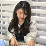 柳田 栞里