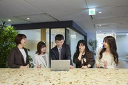 年次・性別に関係なく多くのメンバーが活躍中。明確なキャリアルートが、あなたの成長をサポート！