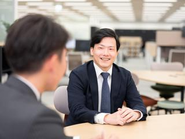 何をどう学ぶかを、企業の担当者と一緒に決めていく