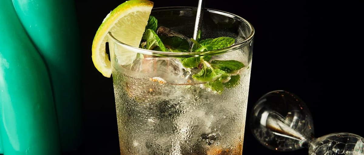 バーの音と味をつくるのは、あなた。立ち上げ期のバーのバーテンダーを募集！