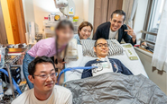 左下が私です。元々は家業である運送業に携わっていましたが、現在は介護事業の経営者として、介護現場の最前線に立ちながら事業経営を行っています。