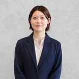 泉本 麻日