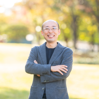 八代 哲也さんのプロフィール