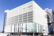 みなとみらいに本社がございます。