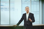 代表取締役共同社長　秋山 典文