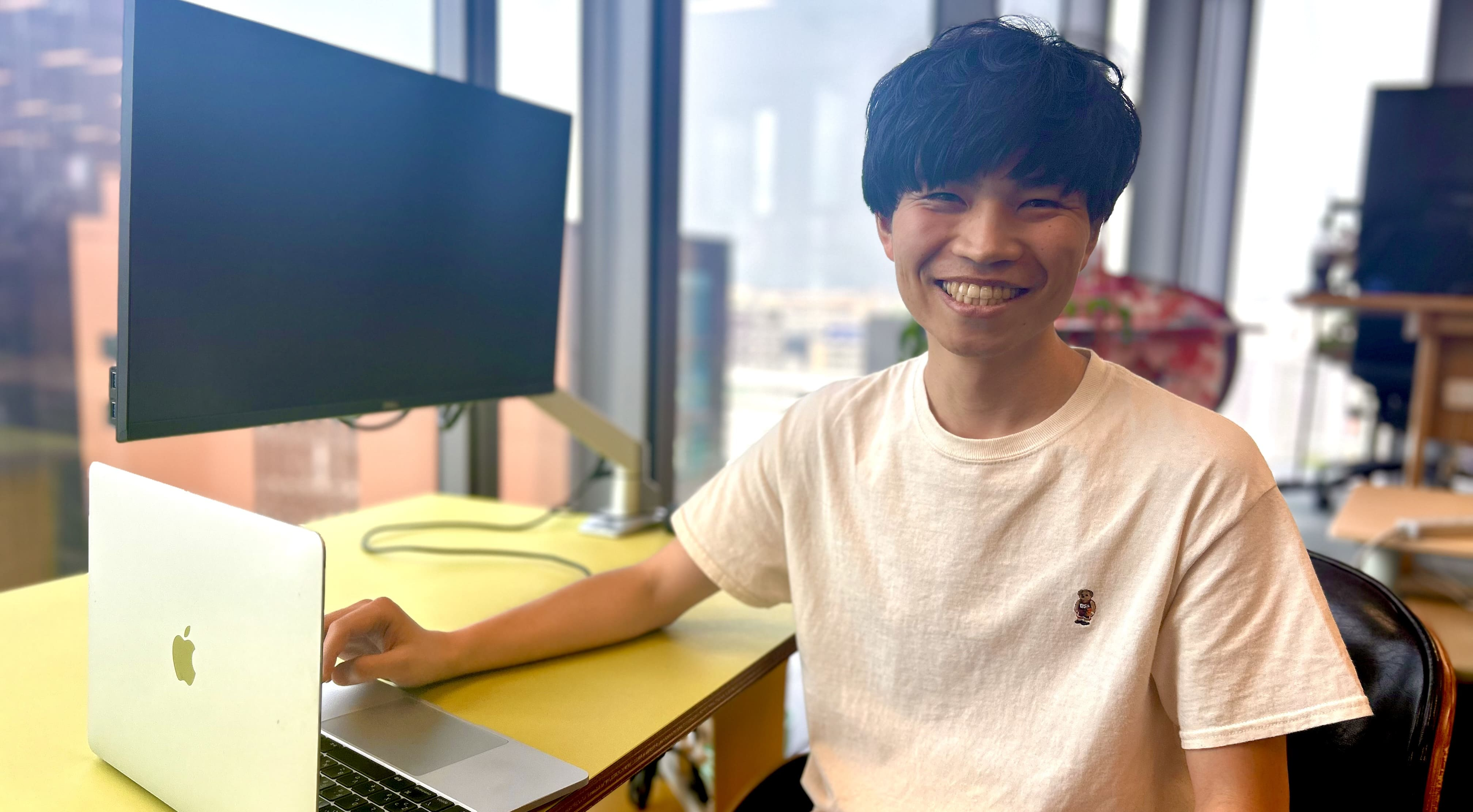 「“誰かのために”を本気で貫ける場所」入社8年目、WEBプロデューサー 梅野さんが語るペンシルで働く理由