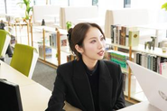 年間利用者数95万人を超える自社メディアだからこそ、自分の作った求人や仕掛けた施策の成果がダイレクトに数字として返ってきます。市場の反応を見ながら次の工夫へと繋げていく、WEBマーケティングの本質的な面白さを実感できる環境です。