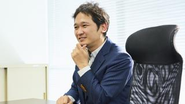 『ヤンキーや引きこもりのための会社をつくる』という代表の思いのもと立ち上がった当社。今では社員数300名近くに。より多くの人に成長と挑戦の場を創出していきます。