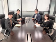 新商品に向けての会議中