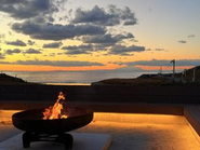 夕暮れ時は夕日で乾杯！