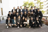 採用のために！人事が声を掛けたら大勢の社員が集まるのがフォーエスの良いところ。皆んで協力し合おう