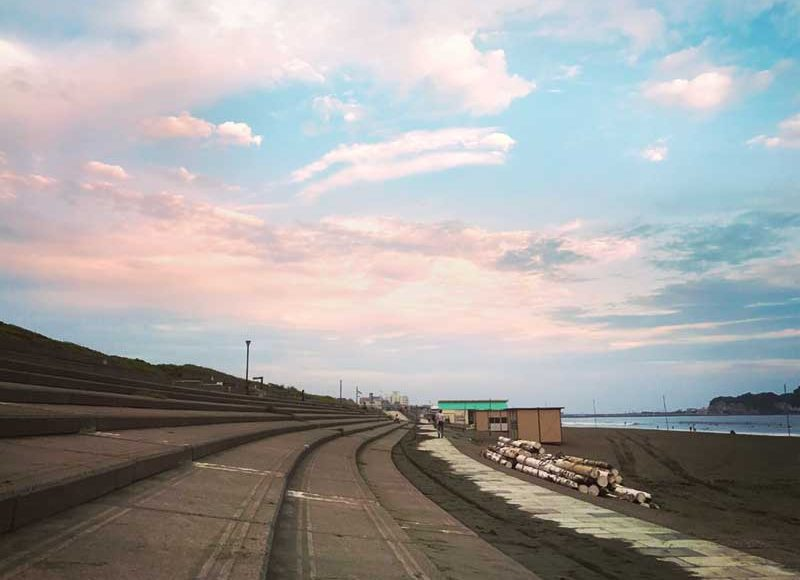 文系大学を出て英語しかできなかった僕が、なぜ新卒を５カ月で辞めて、湘南でヒッピーになり、それでもウェブサービスに携わりたいと考えているのか。