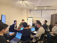 それぞれのチームMTGはいつも賑やかで盛り上がっています。