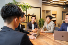 何をするかより、誰と働くか。大切な人を大切にする企業で働いてみませんか？