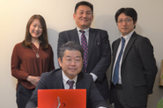 当社幹部陣（中央下：代表取締役社長　石橋）