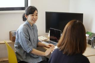 本社勤務スタッフは、女性が8割。子育て中の社員も多く、メリハリをつけて仕事に臨んでいます。
