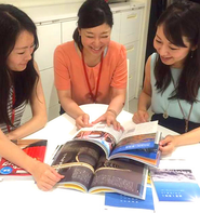 女性スタッフが多く、わきあいあいとした雰囲気です。