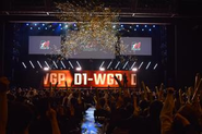 自分たちの「楽しさは」自分たちで作る！1,000人以上参加する社内表彰イベント「D1-WGP」は企画・運営・制作全て社内スタッフが手掛けています。1つの会場に全国・海外からスタッフが参加します。