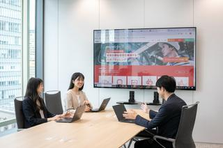 横浜駅至近｜法人・無形営業でスキルアップ！課題解決力や提案力を磨けます！