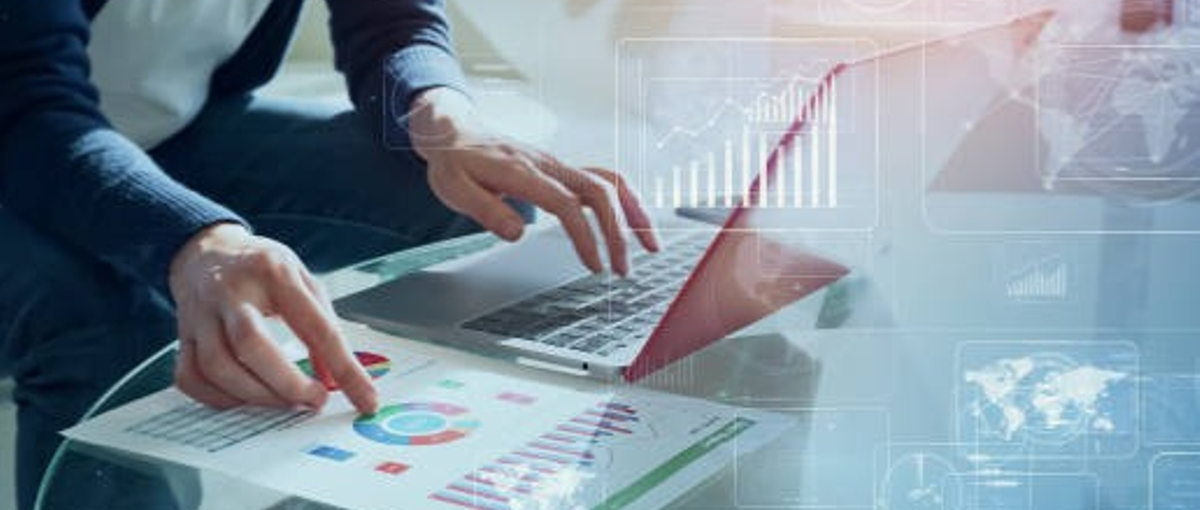 アナリスト｜YouTubeのデータ分析と改善提案｜裁量MAXで仕事したい方