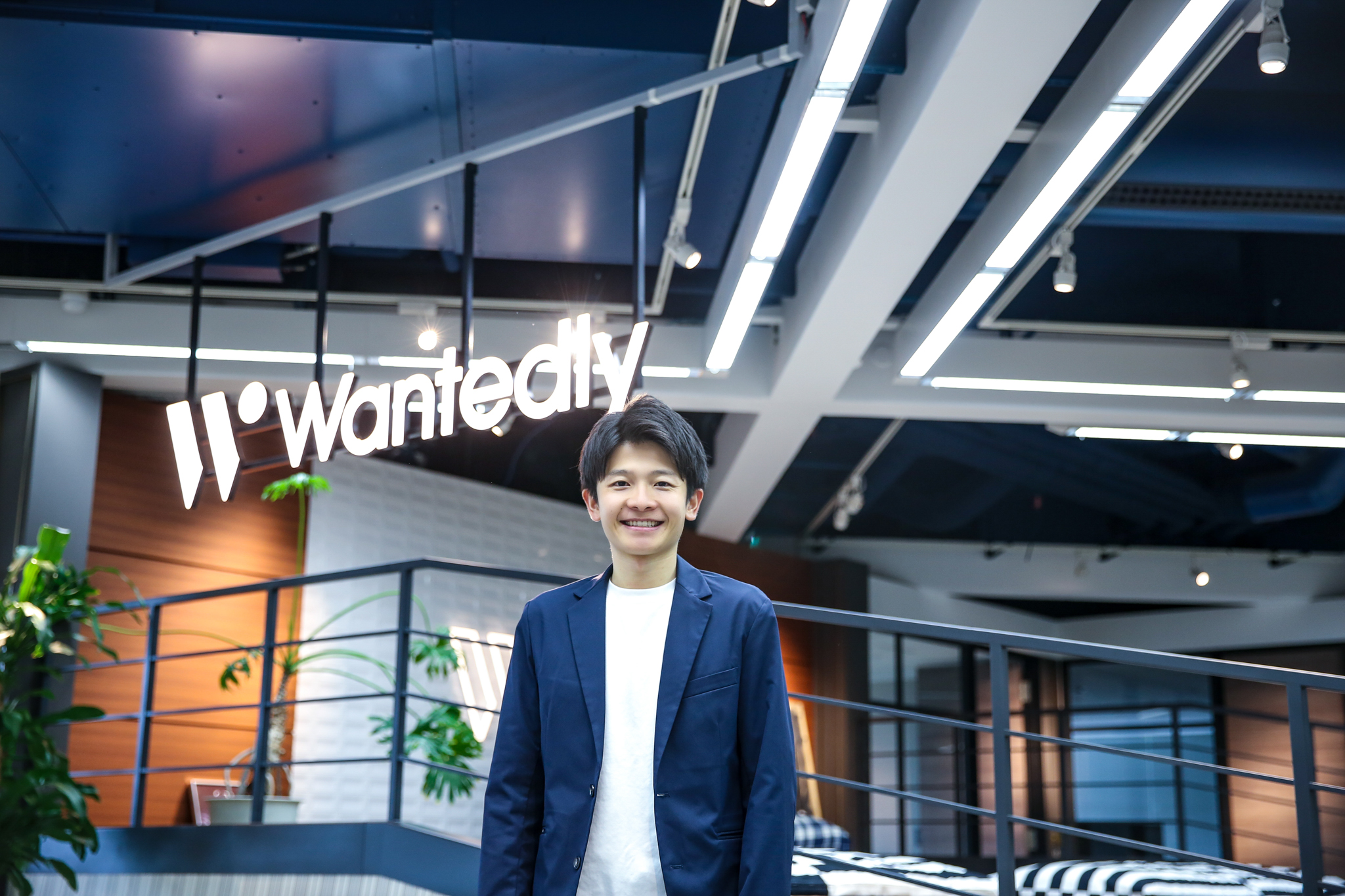 どんな場所でも高みを目指して。異なる3部署を経て挑んだ、未経験からのシステム開発