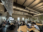 学生たちの開発の様子。