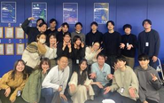 社内の雰囲気は全員で和気藹々と楽しく、「コミュニティ」としての要素もある組織です！