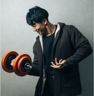 雑誌・Tarzanでモデルを務めるメンバーが在籍。社内でパーソナルトレーニングを受けることも可能です。