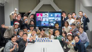 毎年忘年会はハイブリッド開催！豪華商品も！