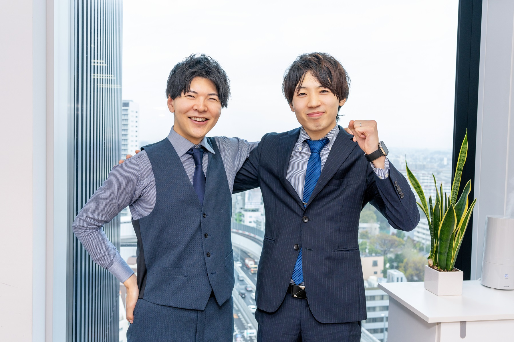 「売る」営業から「伴走する」営業へ。異業種出身の3名が語る、キャリアチェンジのリアル【社員インタビュー】