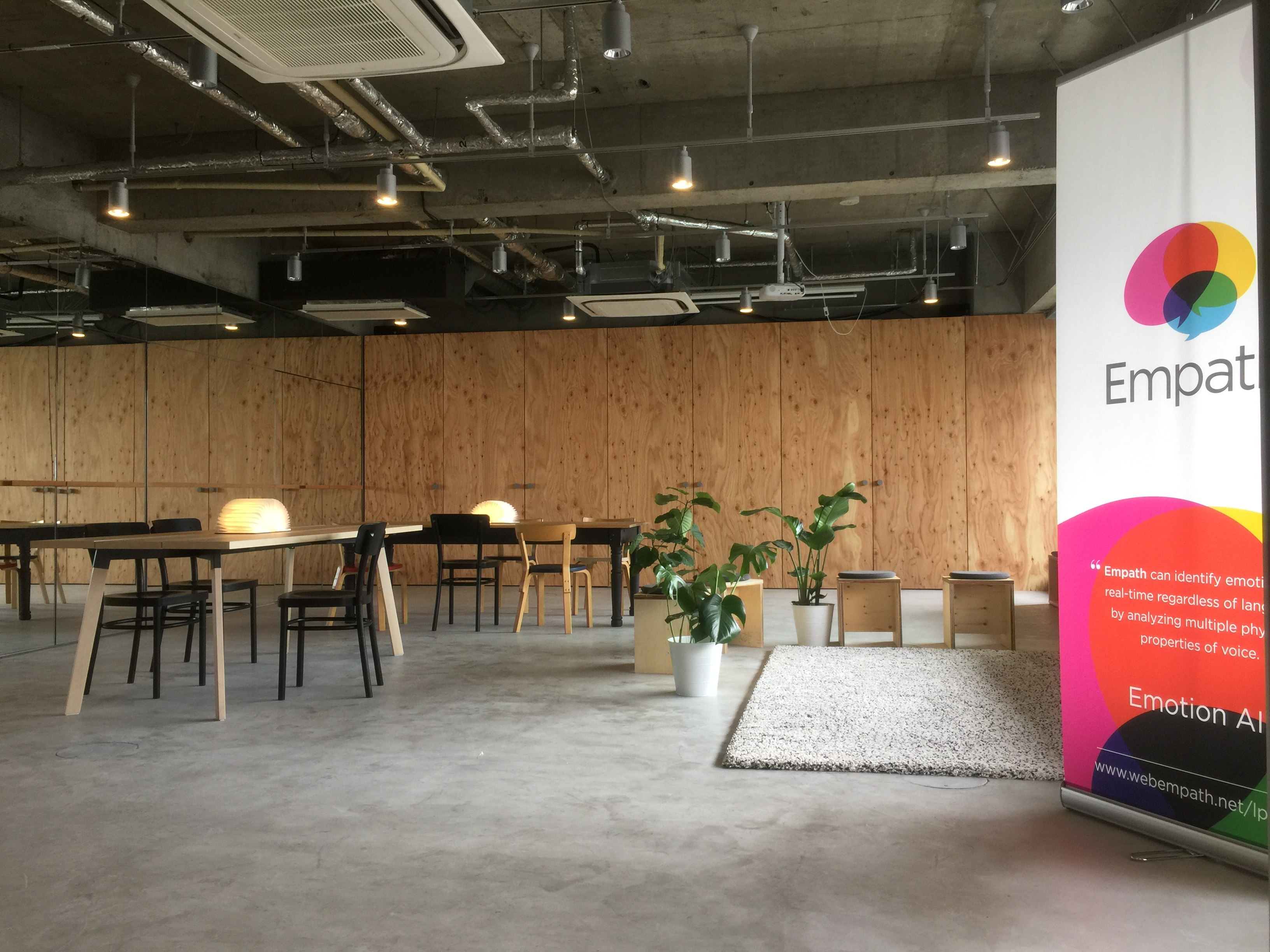 渋谷の神宮前に事務所を移転しました。