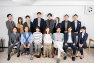 現在社員17名、平均年齢32.8歳。一番若い社員は28歳と全員の歳が近いです。