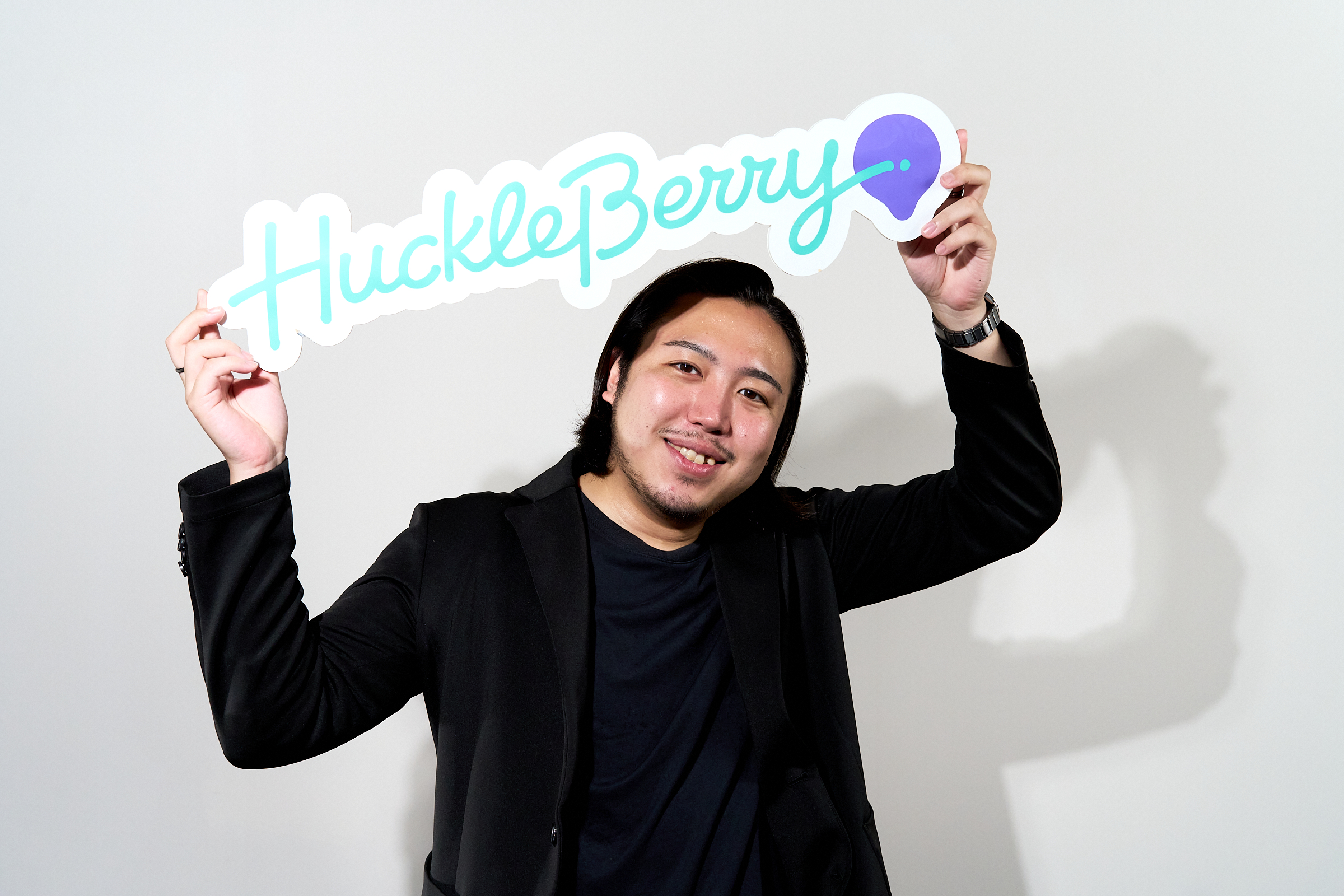 「自分史上最高の挑戦！」適当な自分が出会ったスタートアップの大波、「自分で、何をやるべきか考えることが求められる環境」それがハックルベリー