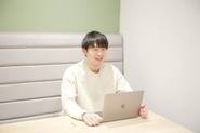 代表の額賀は「世の中の適材適所を進めることを通じて幸福な人」を増やしていくためにも、制約を取り払える事業・組織を作りたいと考えています。