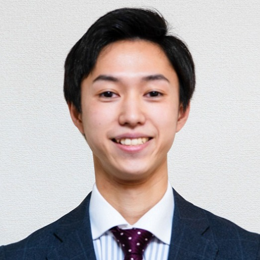 山北 格也