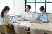 マーケティングスキルに特化したECディレクター募集！ヒット商品を創出しよう