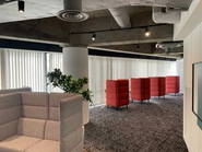 吸音性能つきオンラインMTGブース、Bitkeyによる入館管理、予約可能なフリーアドレスデスク など、新時代の「はたらく」を考え業務に取り組んでいます。