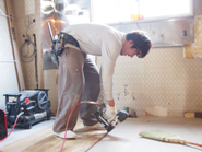 大工も社員なんです！日々汗水流し、素敵なお部屋を丁寧に作ってくれています！