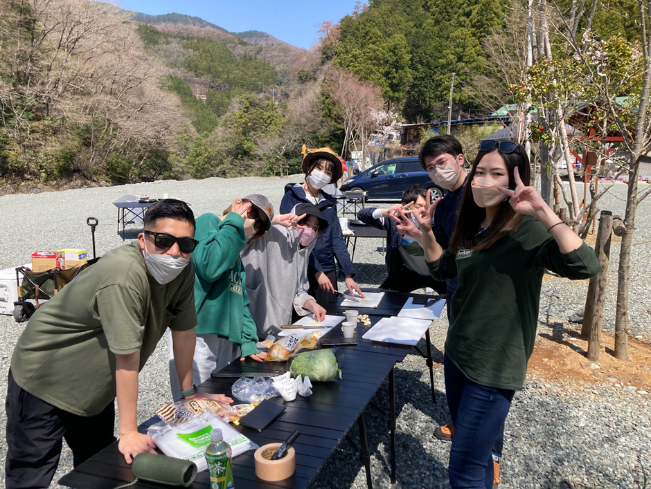 満開の桜と美味しいご飯！みんなでお花見デイキャンプに行ってき