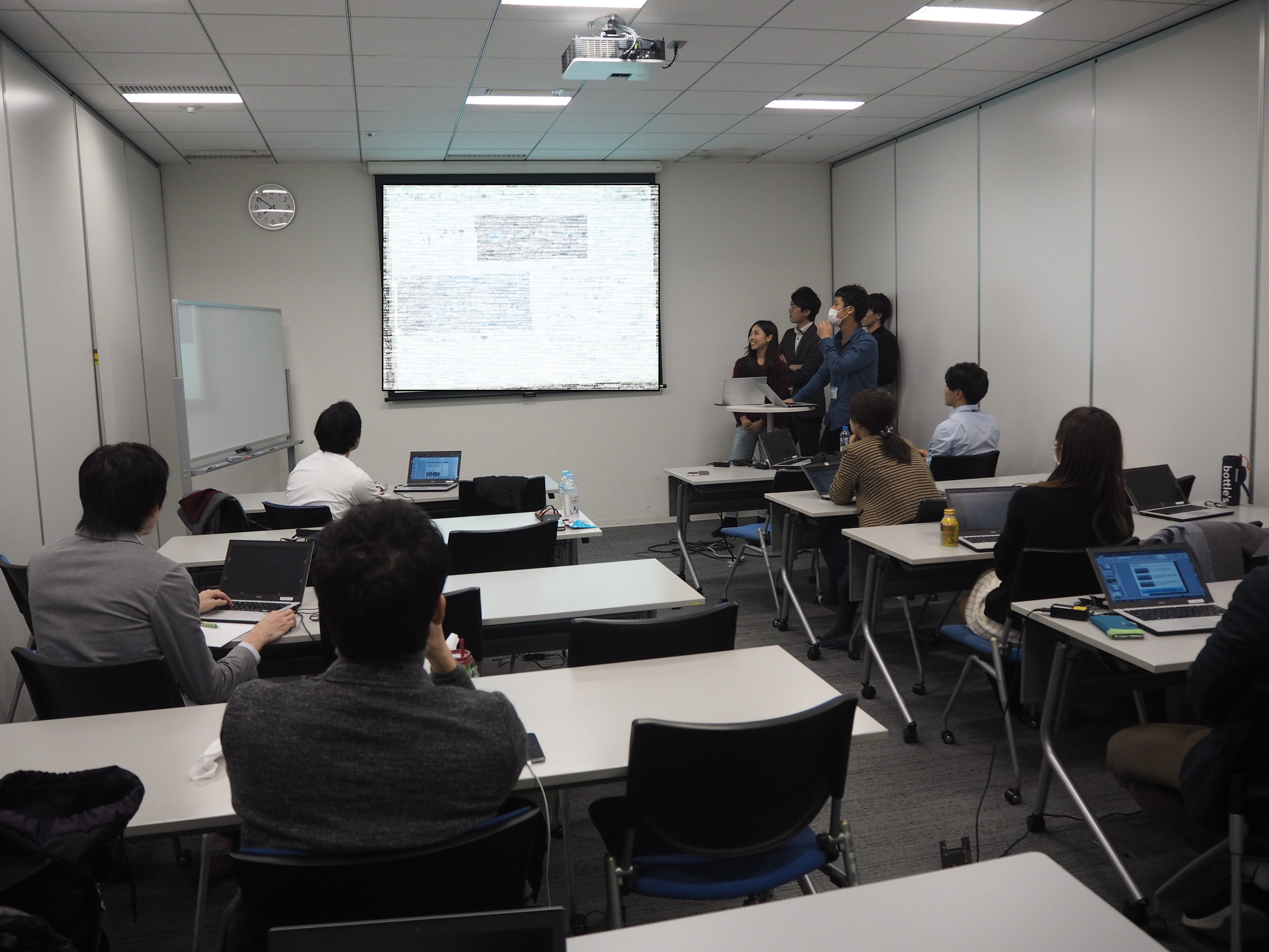 自分がやりたいことに周囲を巻き込む。ワークスイッチ事業部の勉強会サークル「CRAFTS」という取り組みについて