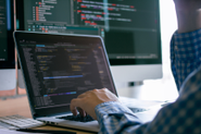 Linux のサーバー構築・運用を一括でお任せいます